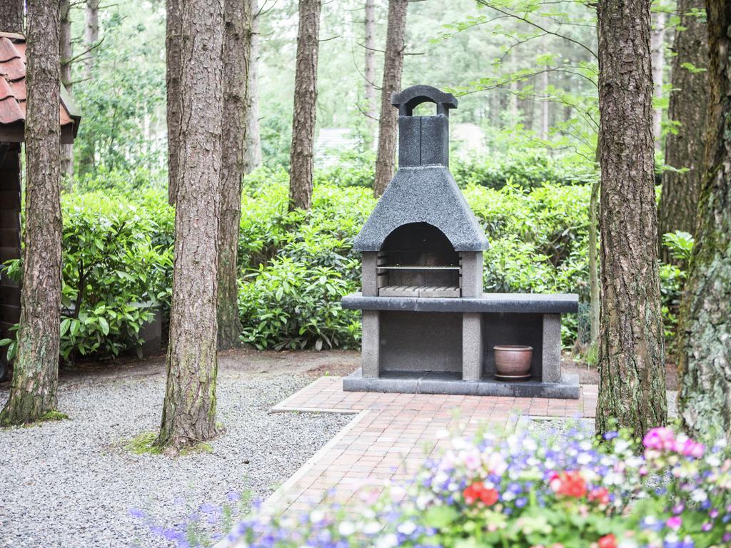 Villa Luxurious Chalet In Oud Turnhout With Large Garden à Oud-Turnhout Extérieur photo