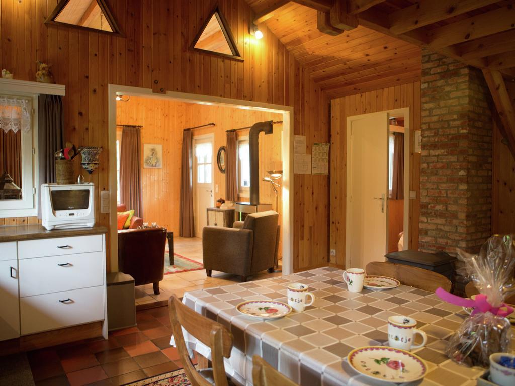Villa Luxurious Chalet In Oud Turnhout With Large Garden à Oud-Turnhout Extérieur photo
