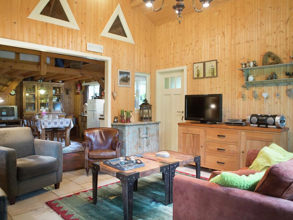Villa Luxurious Chalet In Oud Turnhout With Large Garden à Oud-Turnhout Extérieur photo